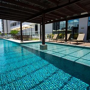 Astron Suites Mondial Salvador By Nobile